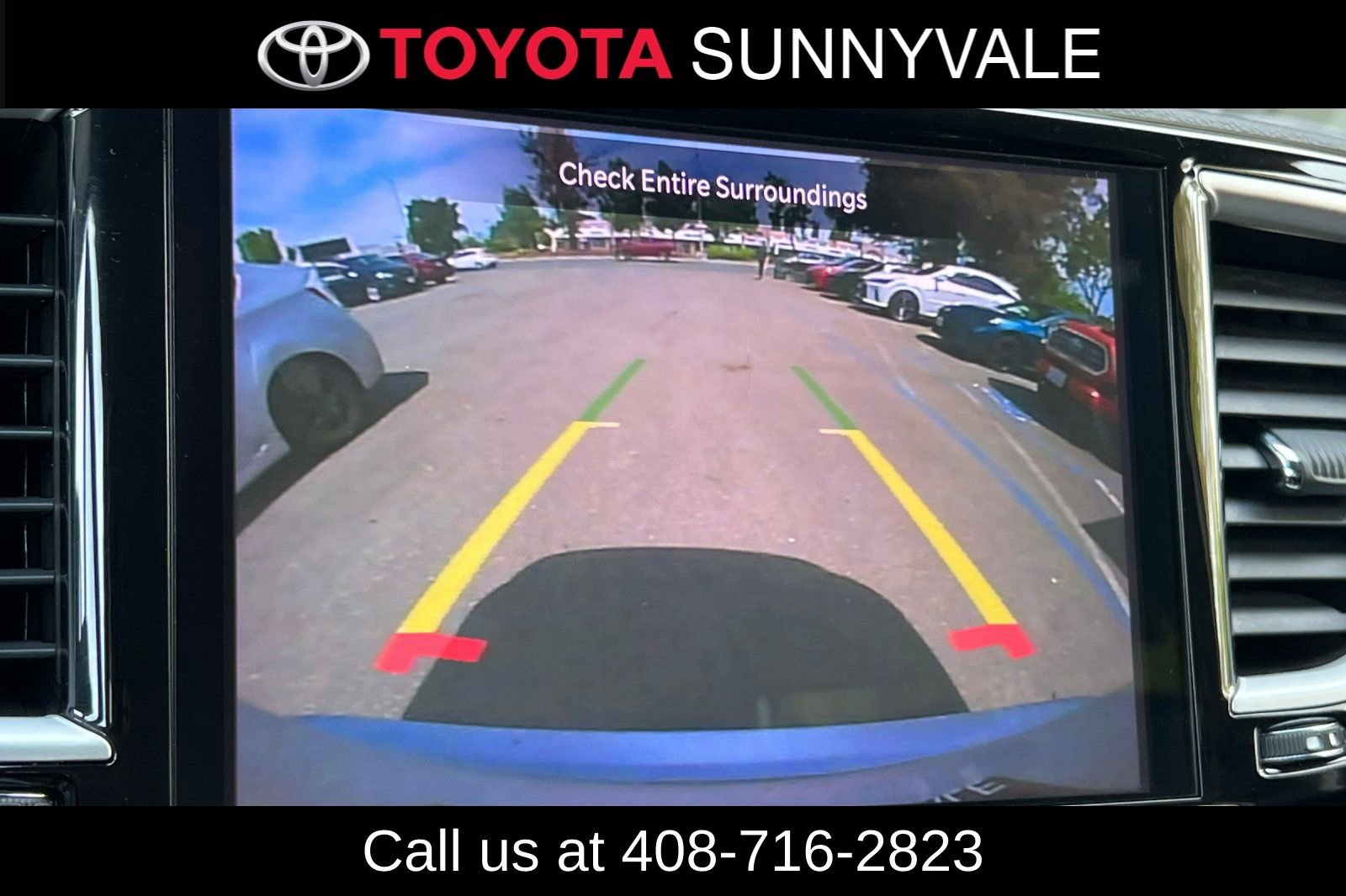 Used 2023 Chrysler Pacifica Touring-L image 24