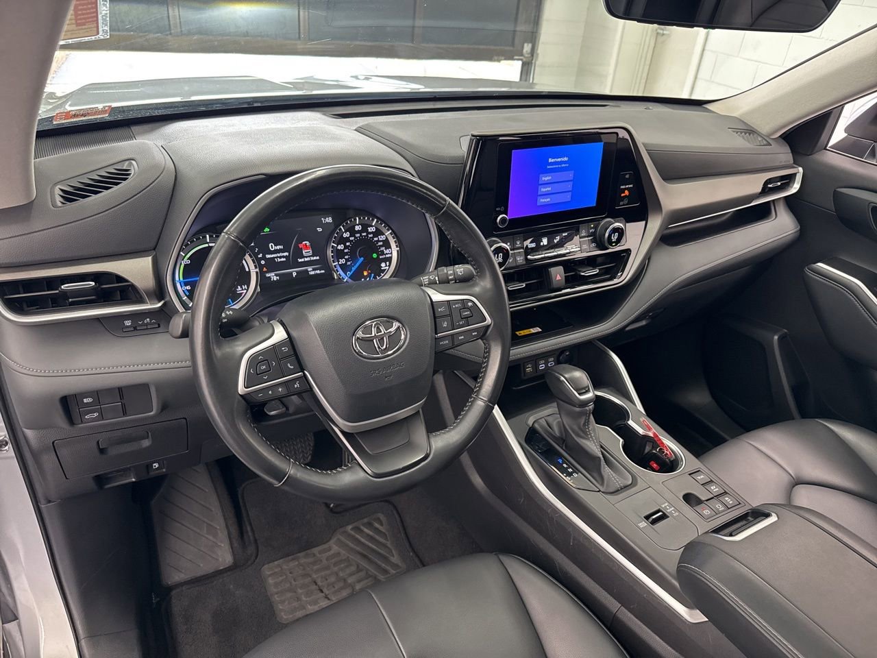 Used 2023 Toyota Highlander XLE image 18