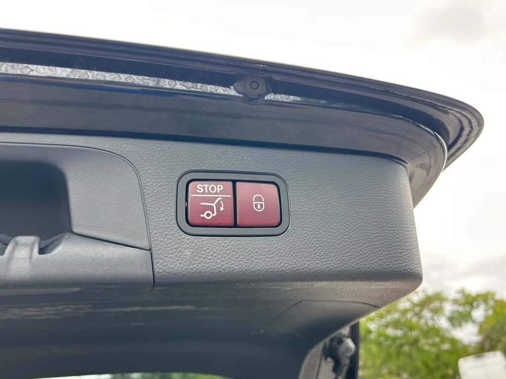 Used 2022 Mercedes-Benz GLC 300 image 28