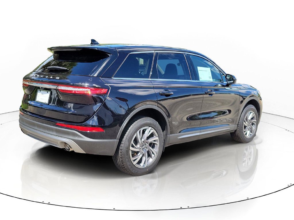 Certified 2023 Lincoln Corsair FWD image 3