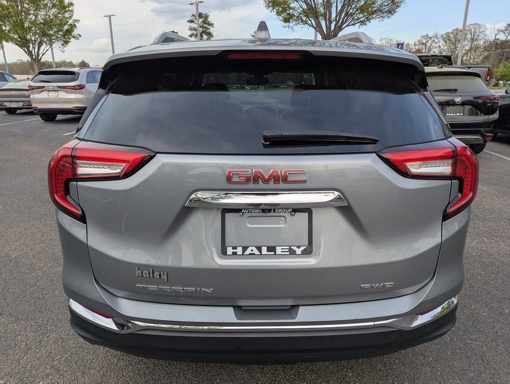 Used 2023 GMC Terrain SLT w/ Infotainment Package II image 7