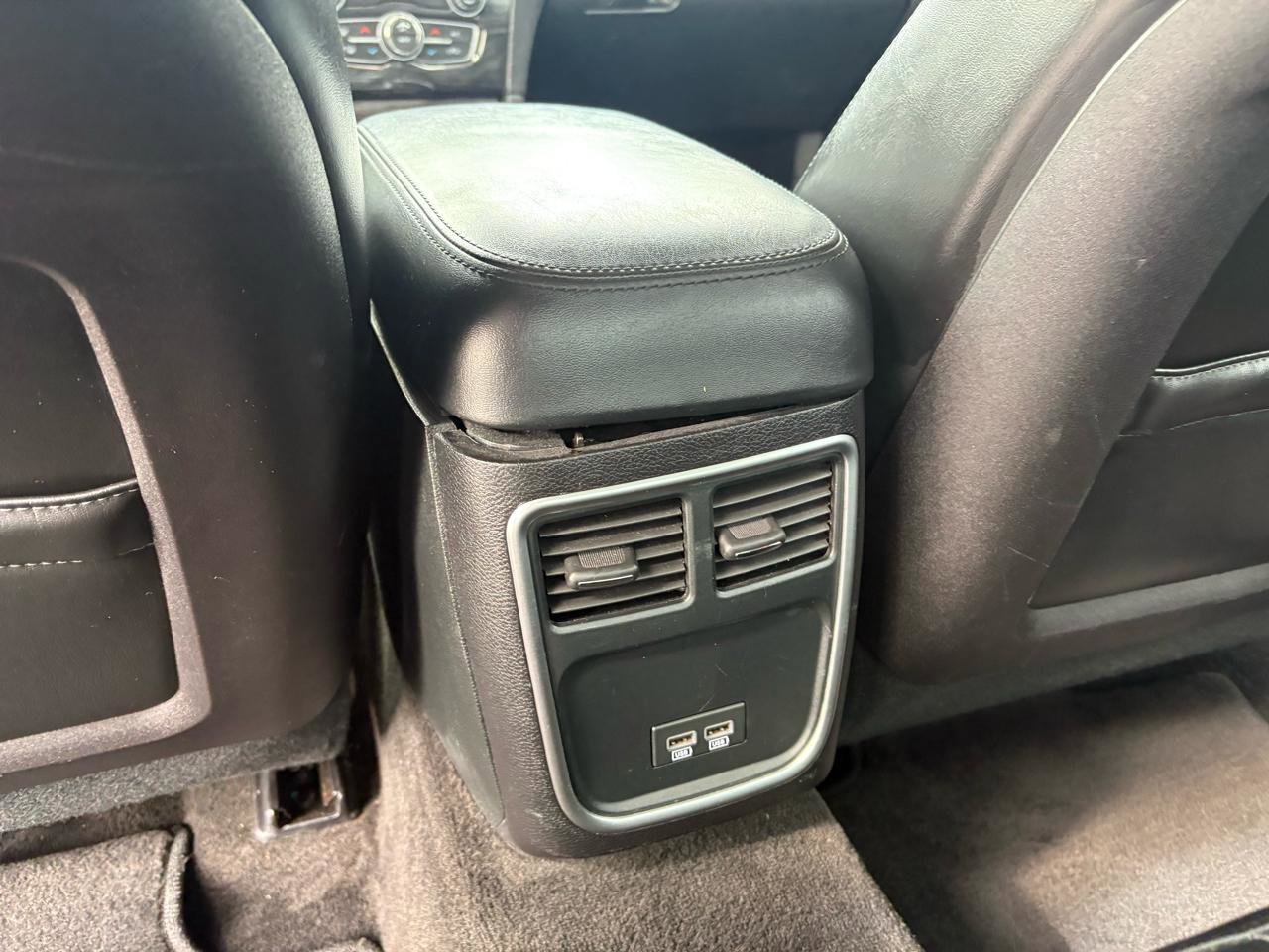 Used 2016 Chrysler 300 Limited w/ Driver Convenience Group image 17