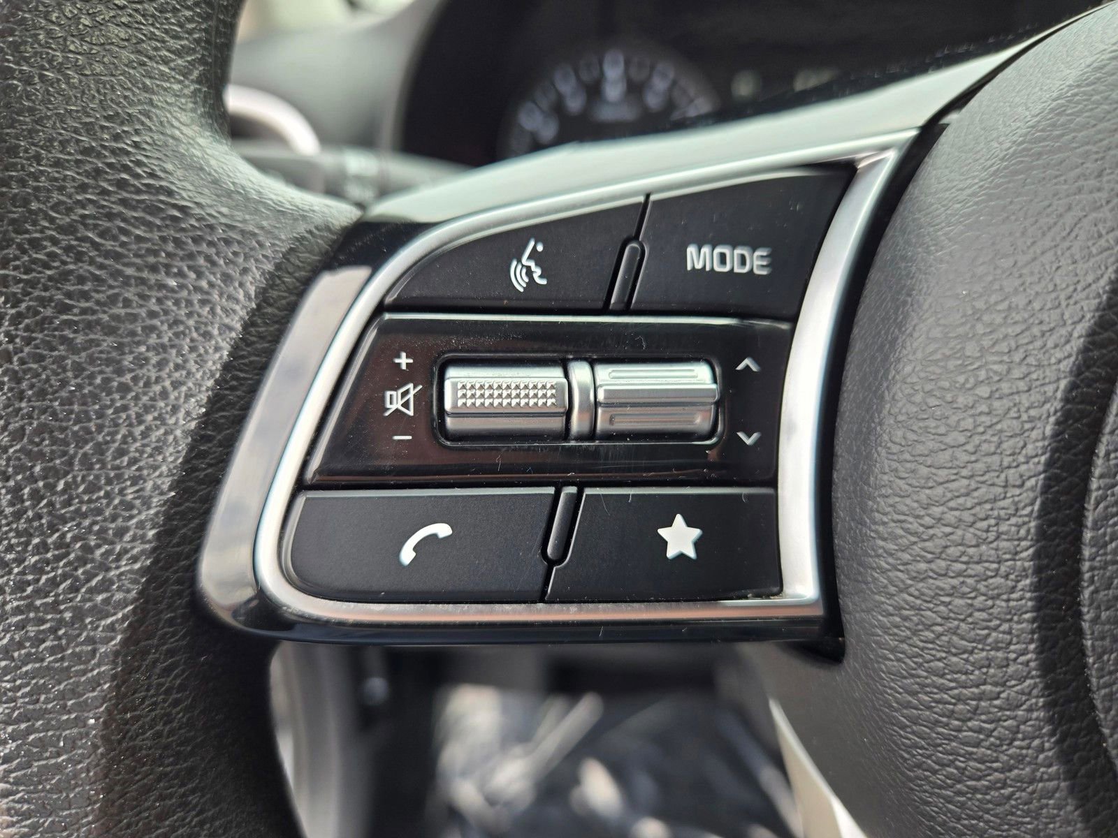 Used 2024 Kia Forte LXS image 15