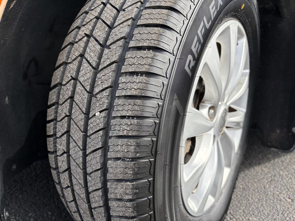 Used 2017 Chrysler Pacifica Touring-L image 12