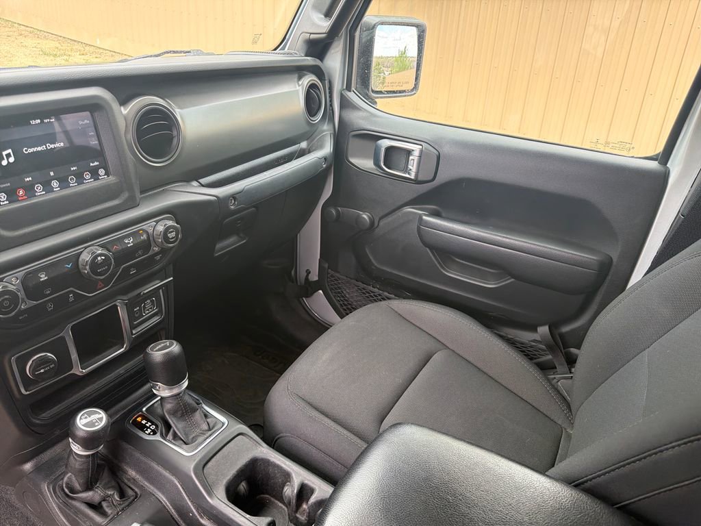 Used 2023 Jeep Gladiator Sport image 17