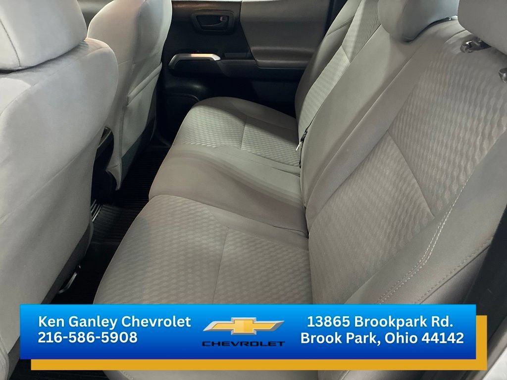Used 2020 Toyota Tacoma SR5 AWD/4WD image 15
