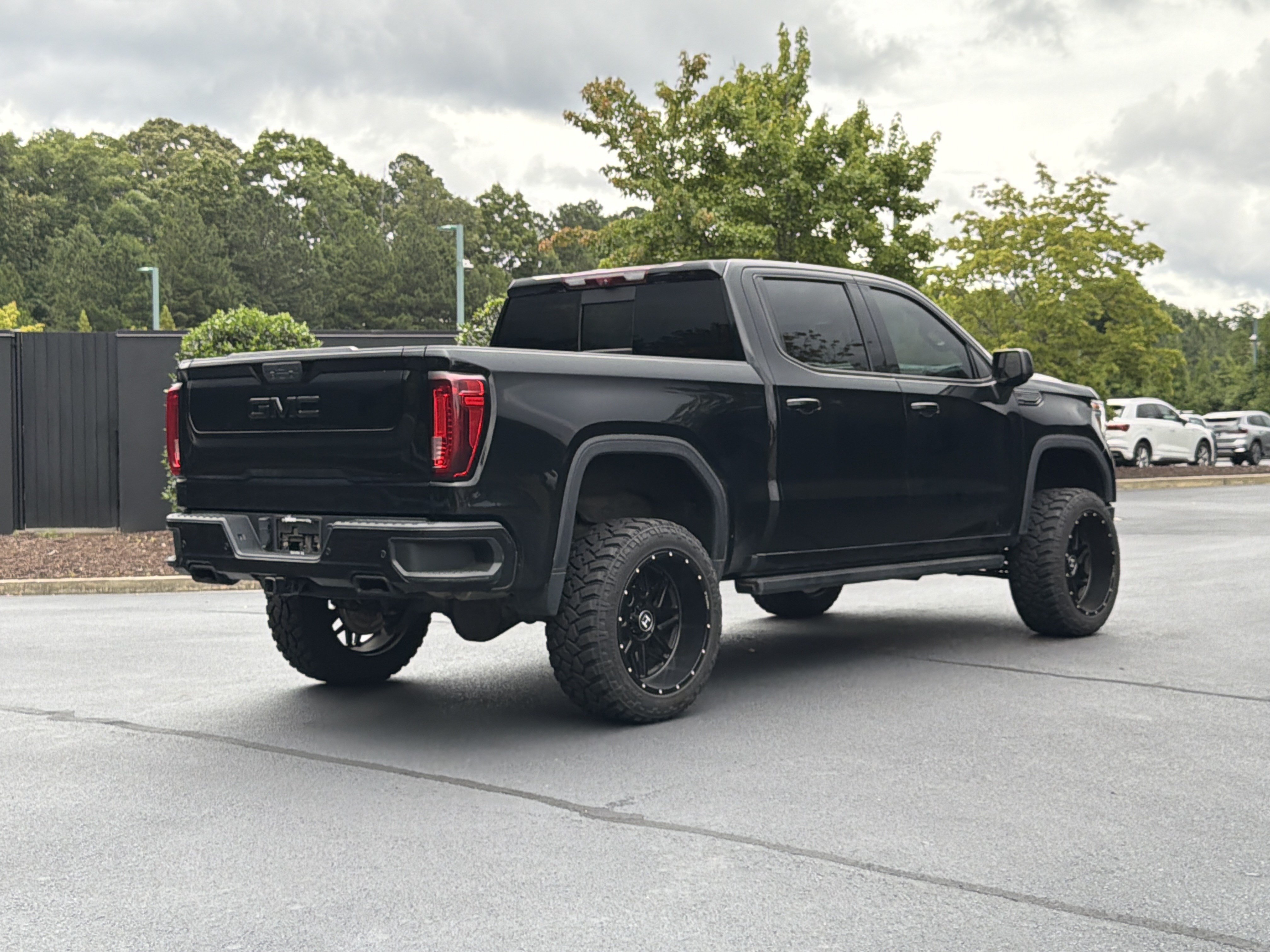 Used 2022 GMC Sierra 1500 Denali w/ Denali Reserve Package AWD/4WD image 3