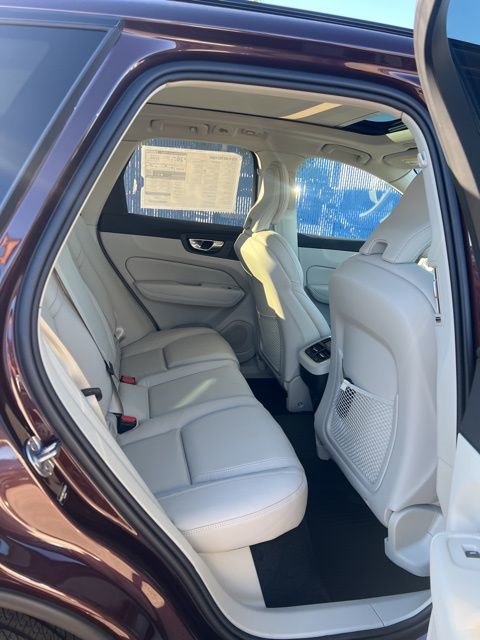 New 2026 Volvo XC60 B5 Ultra w/ Climate Package PRO image 22