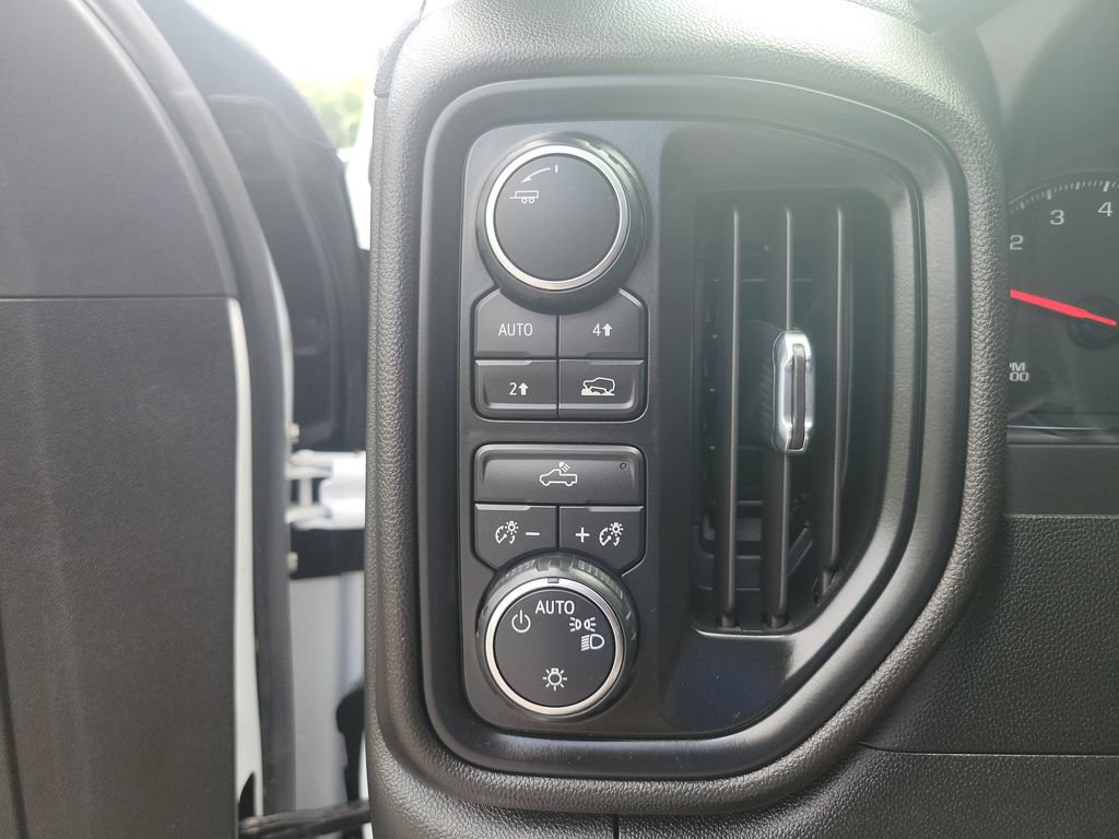 Used 2023 Chevrolet Silverado 1500 Custom AWD/4WD image 36