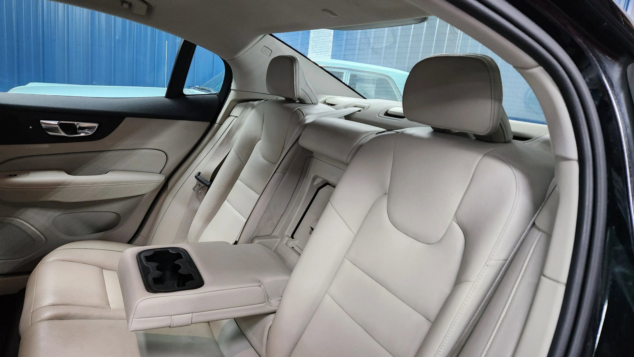 Used 2021 Volvo S60 T6 Momentum w/ Protection Package Premier image 20