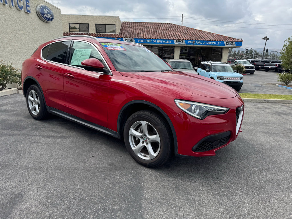 Used 2019 Alfa Romeo Stelvio RWD image 3