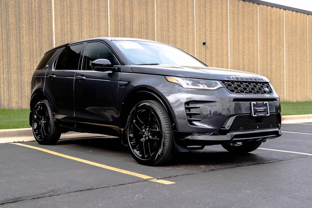 Used 2025 Land Rover Discovery Sport Dynamic SE AWD/4WD image 2
