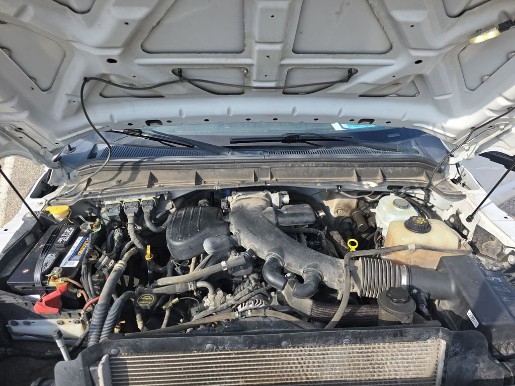 Used 2016 Ford F550 2WD Regular Cab Super Duty image 25