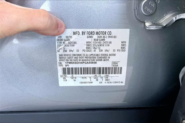 Used 2023 Ford Explorer XLT w/ Equipment Group 202A AWD/4WD image 14