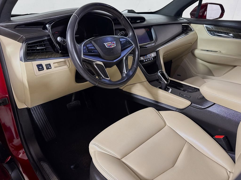 Used 2017 Cadillac XT5 FWD image 7