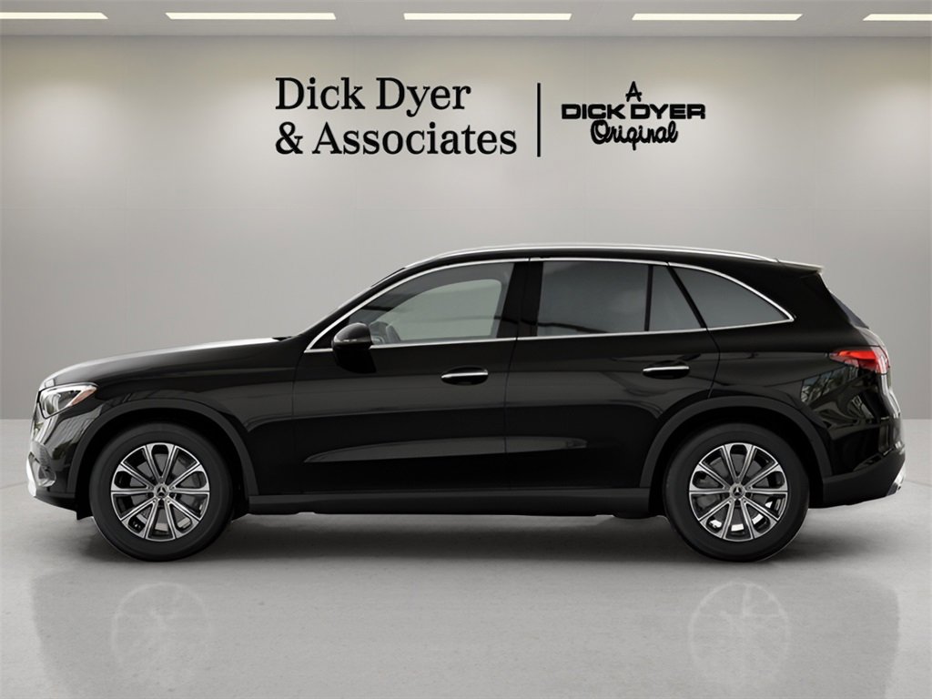 Used 2025 Mercedes-Benz GLC 300 4MATIC image 19