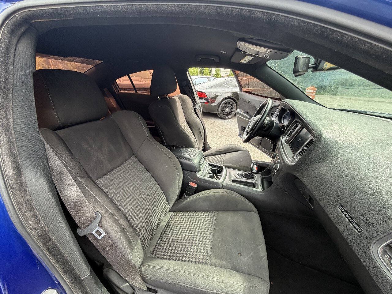 Used 2019 Dodge Charger GT RWD image 13
