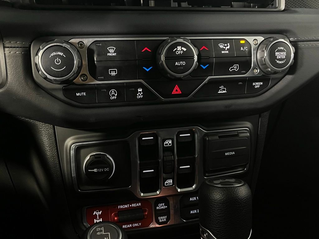 Used 2025 Jeep Wrangler Unlimited Rubicon image 18