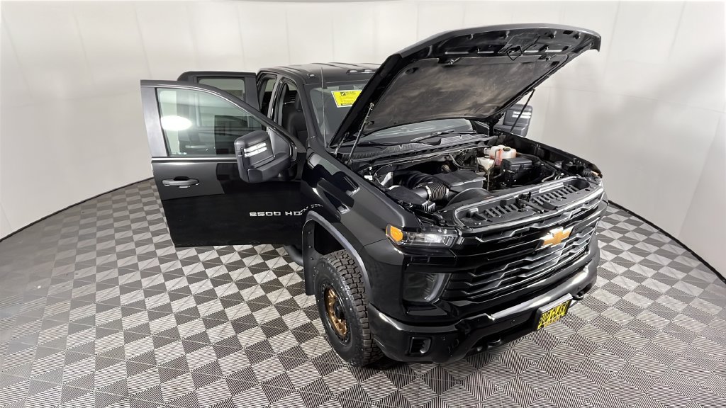 Used 2025 Chevrolet Silverado 2500 Custom w/ Custom Value Package AWD/4WD image 34