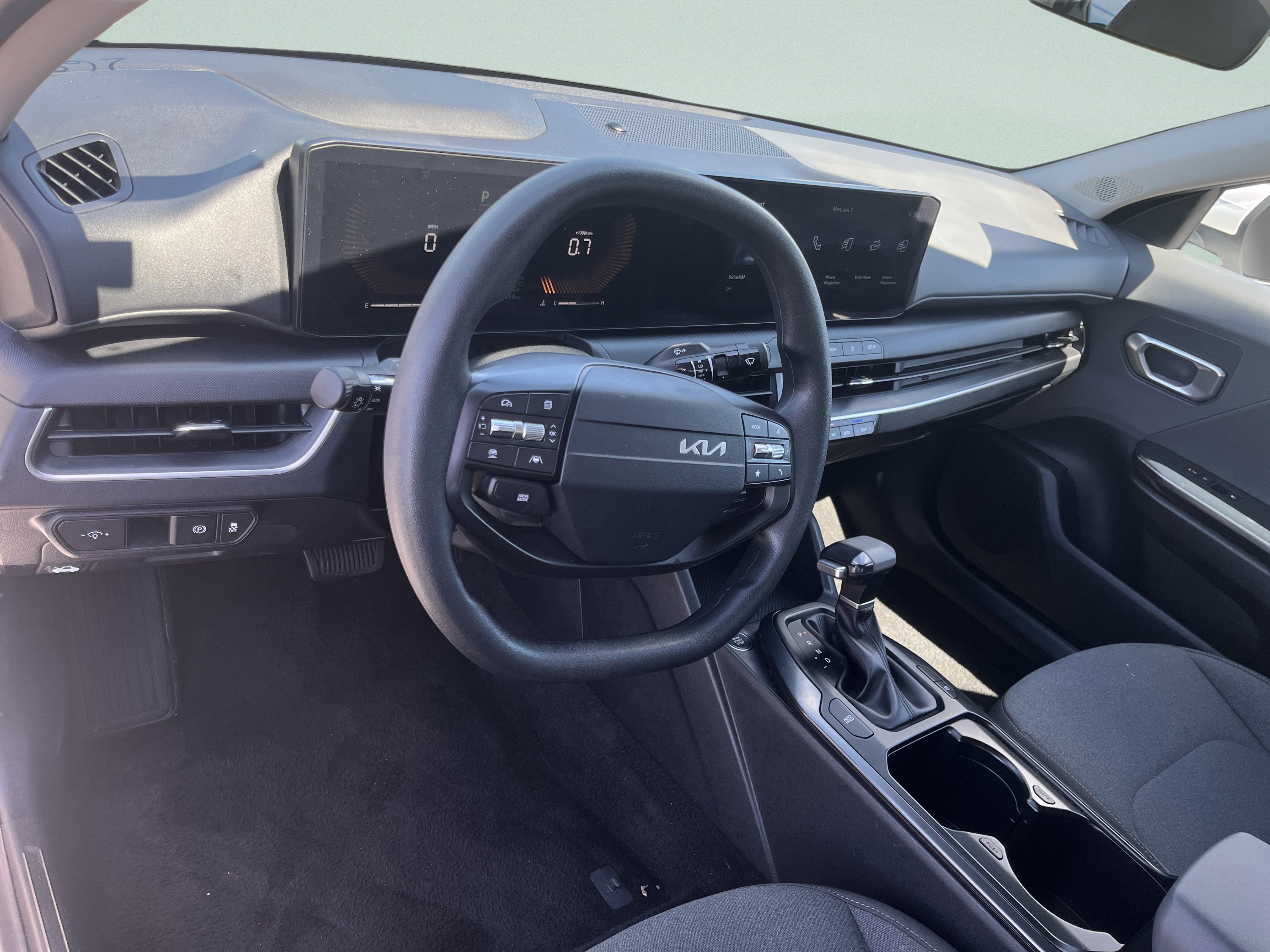 Used 2025 Kia K4 FWD image 15