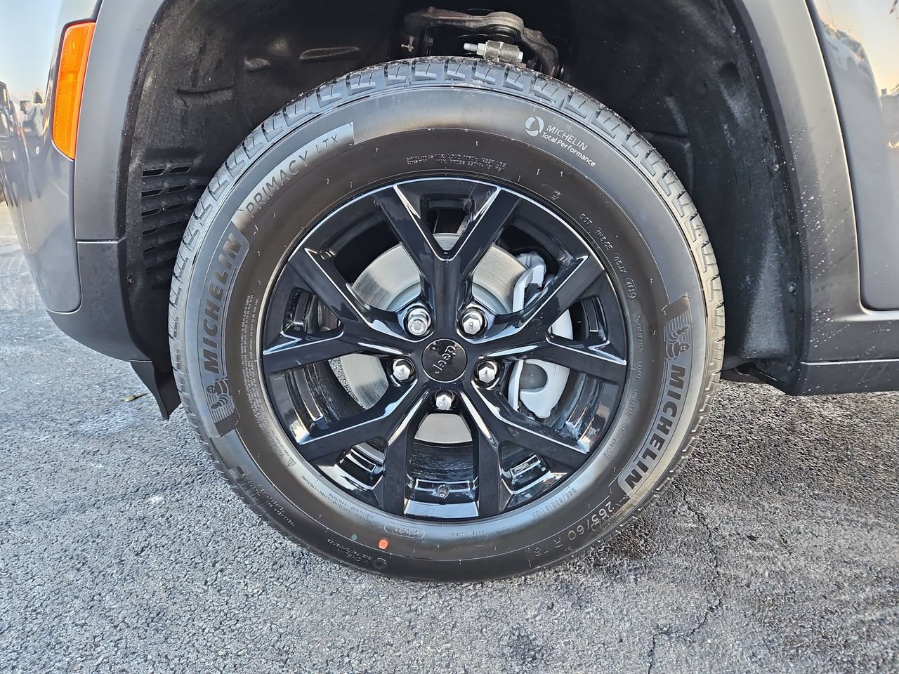 New 2026 Jeep Grand Cherokee Altitude AWD/4WD image 9
