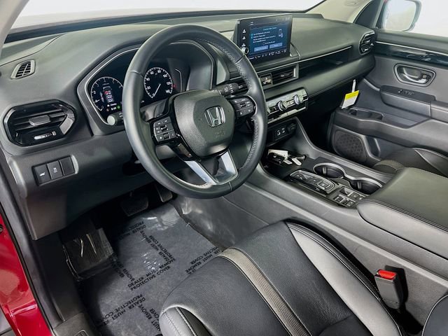 Certified 2025 Honda Pilot Touring image 11