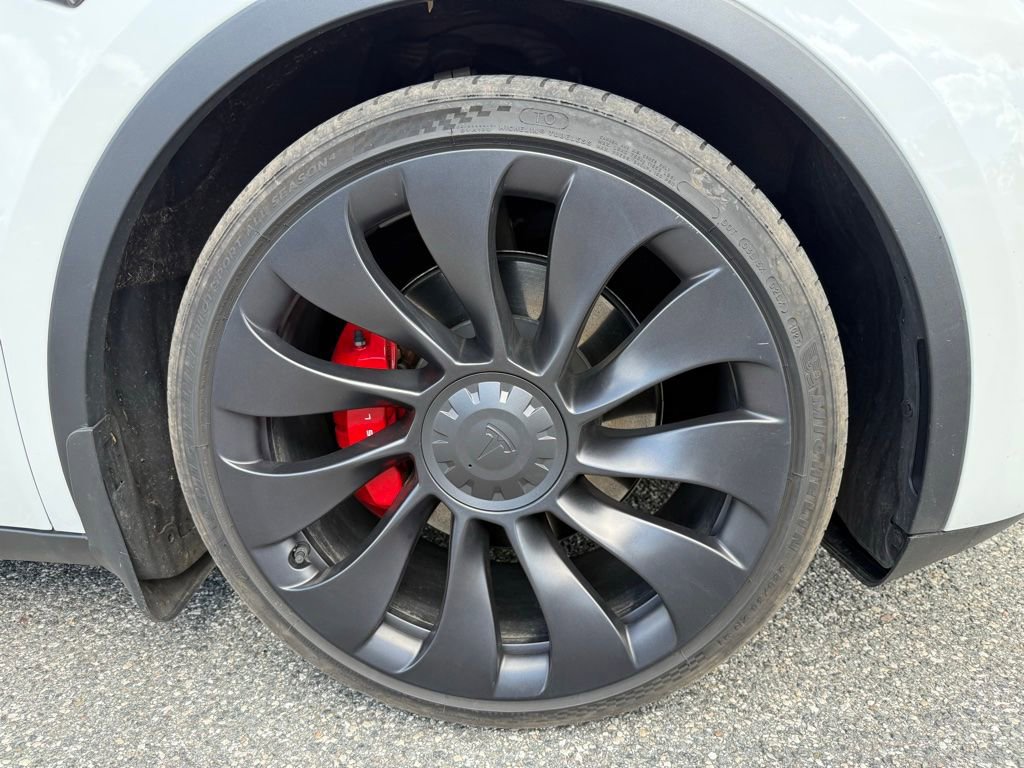 Used 2023 Tesla Model Y Performance image 7