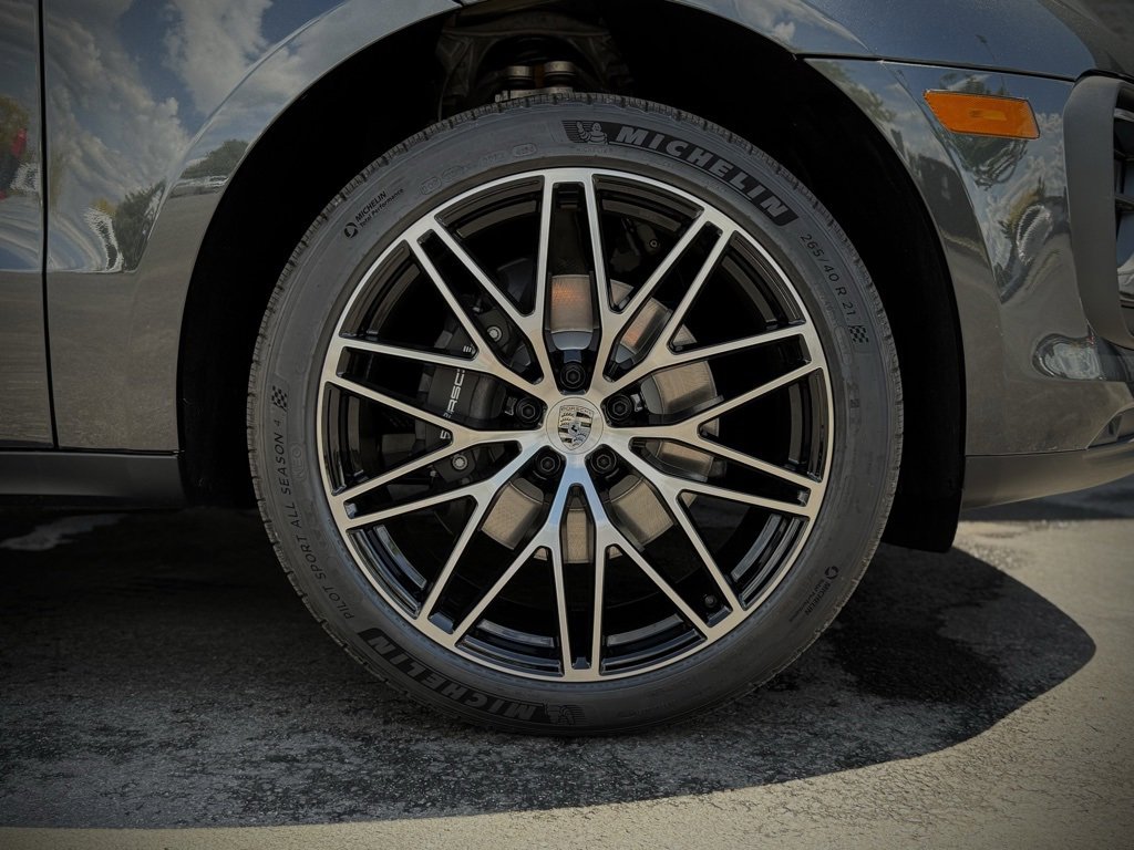 New 2025 Porsche Macan image 19