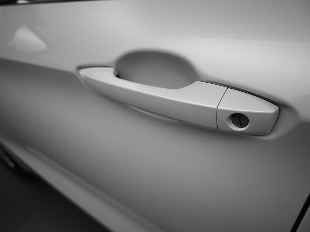 Used 2023 Mitsubishi Outlander ES image 34