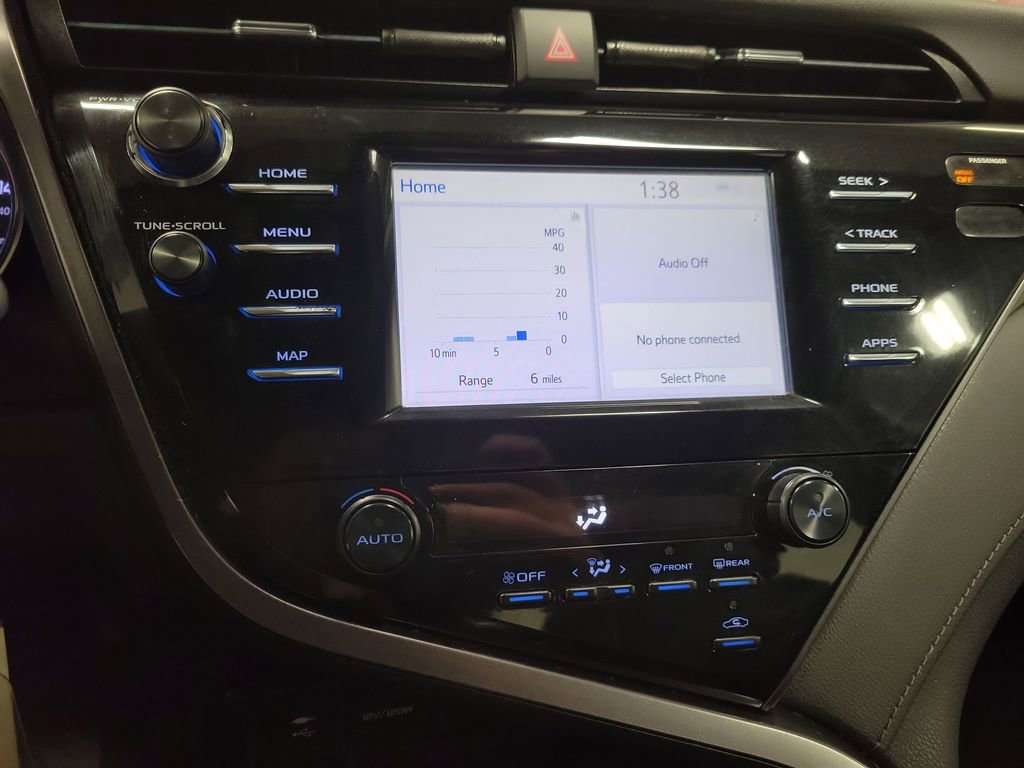 Used 2019 Toyota Camry SE image 14