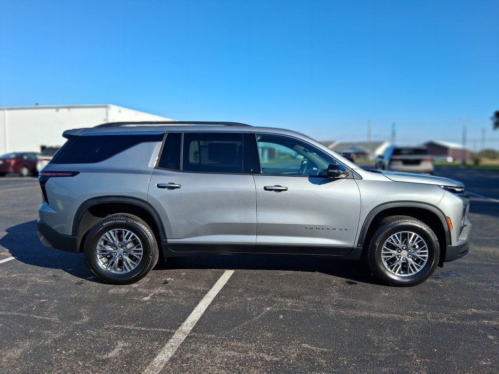 New 2027 Chevrolet Traverse LT w/ Driver Confidence Package AWD/4WD image 8