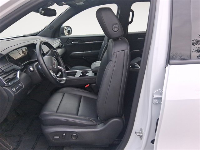 Used 2024 GMC Acadia Elevation image 9