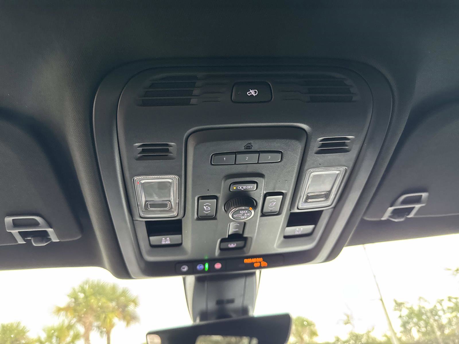 Used 2021 GMC Yukon XL Denali w/ Denali Ultimate Package image 29