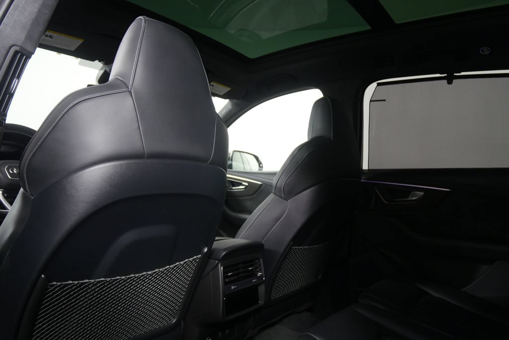 Used 2023 Audi SQ7 Prestige AWD/4WD image 17