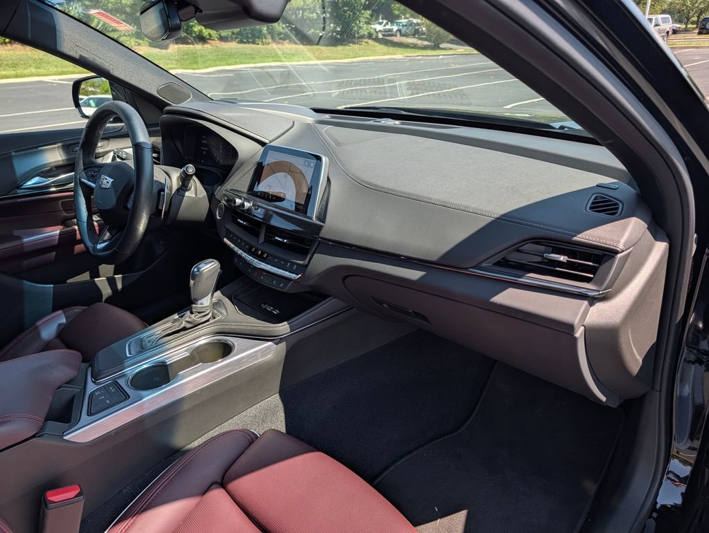 Used 2025 Cadillac CT4 Sport RWD image 13