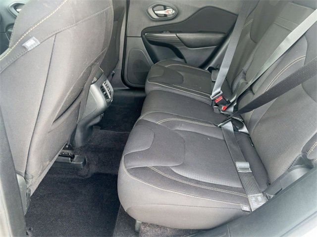 Used 2016 Jeep Cherokee Latitude w/ Cold Weather Group image 26