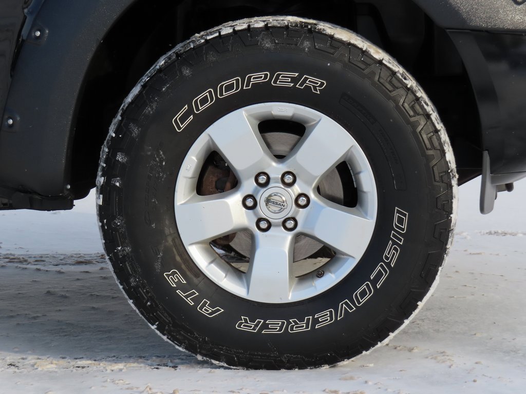 Used 2012 Nissan Frontier SV w/ SV Premium Utility Pkg image 8