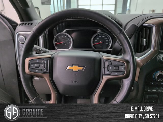 Used 2021 Chevrolet Silverado 1500 High Country w/ Technology Package AWD/4WD image 15