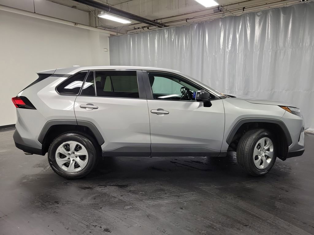 Used 2023 Toyota RAV4 LE image 9