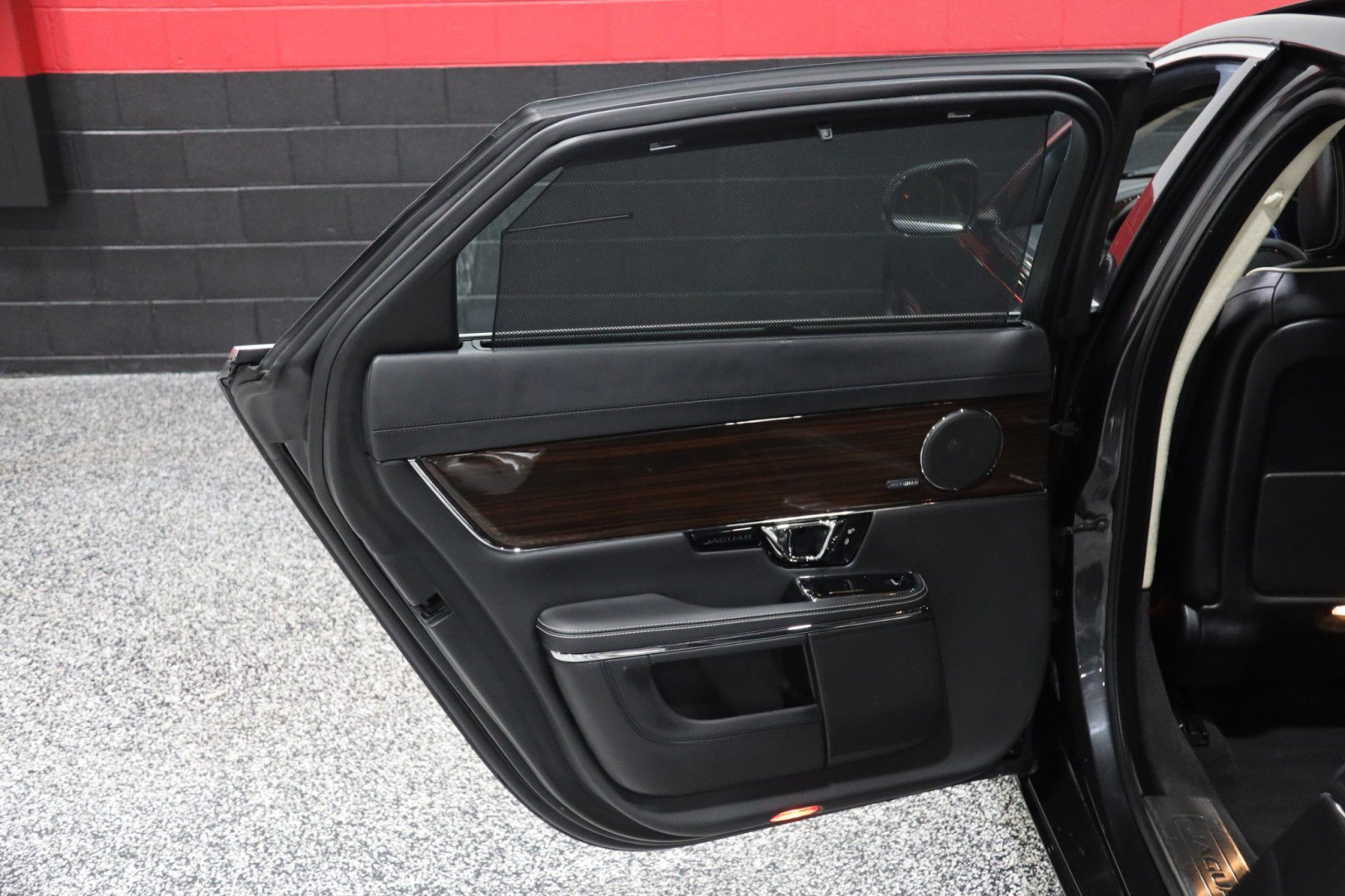 Used 2014 Jaguar XJ L Portfolio image 37