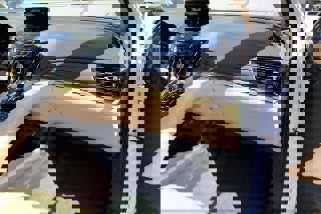 Used 2024 Acura RDX SH-AWD image 16