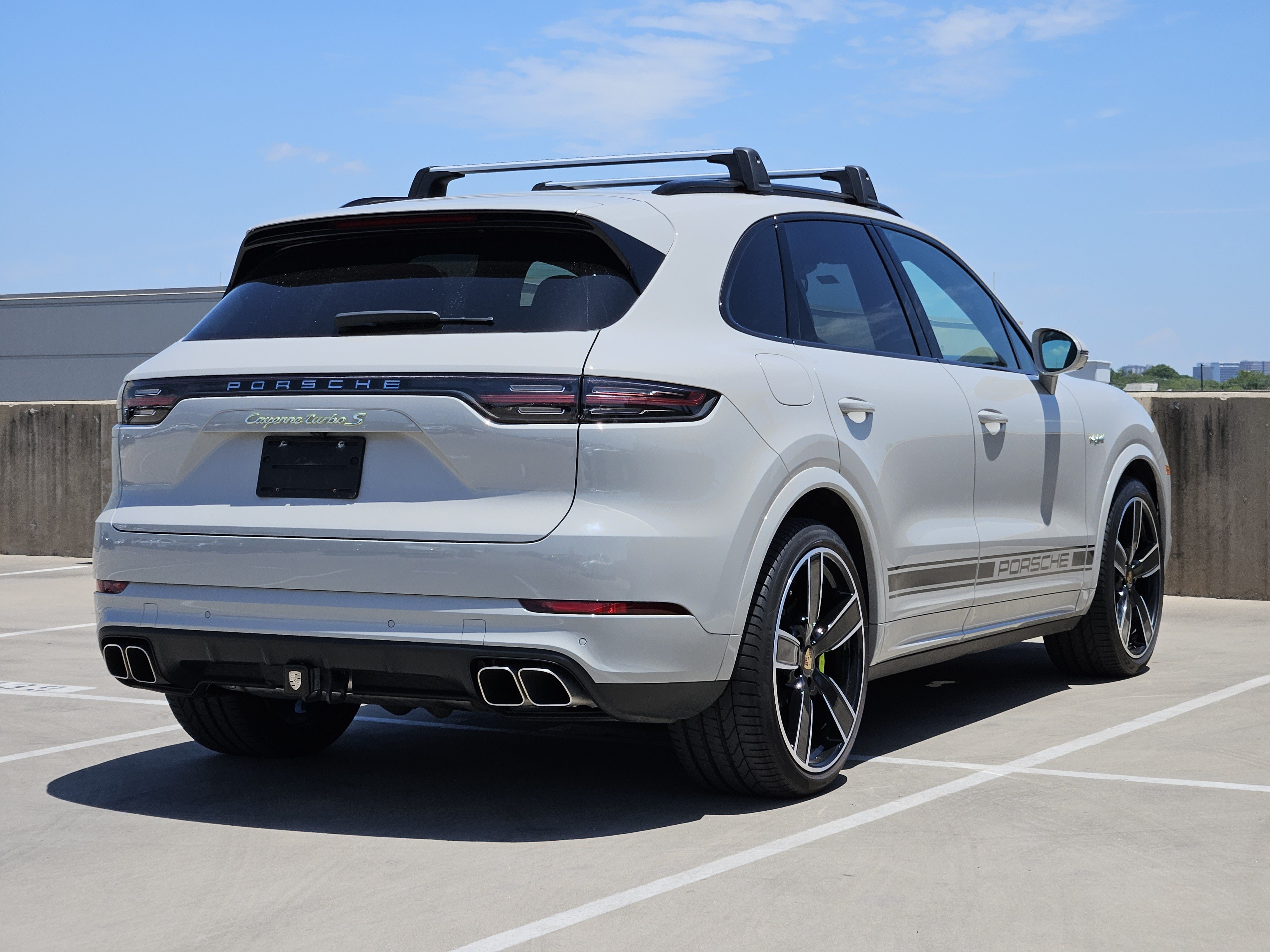 Certified 2023 Porsche Cayenne Turbo S AWD/4WD image 8