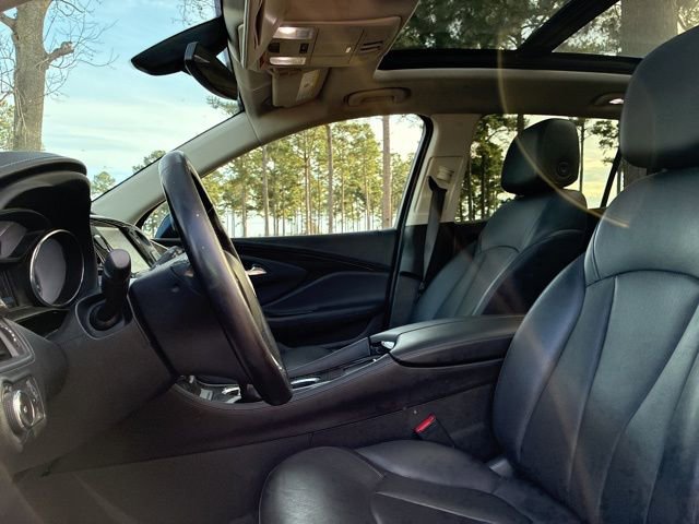Used 2019 Buick Envision Essence image 21