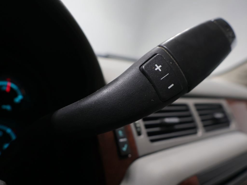 Used 2011 Chevrolet Tahoe LTZ image 38