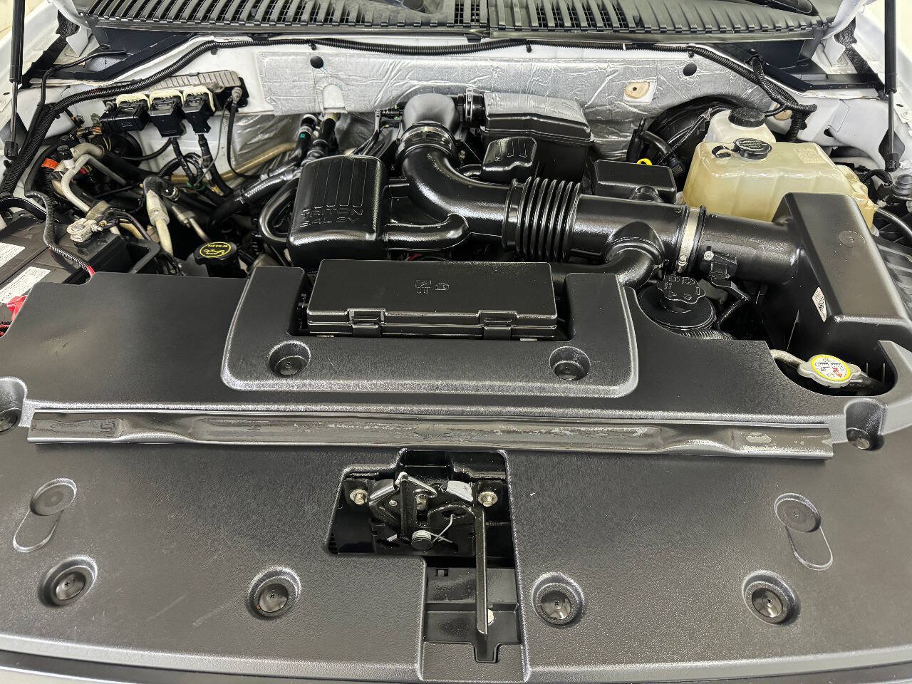 Used 2014 Ford Expedition XL RWD image 41