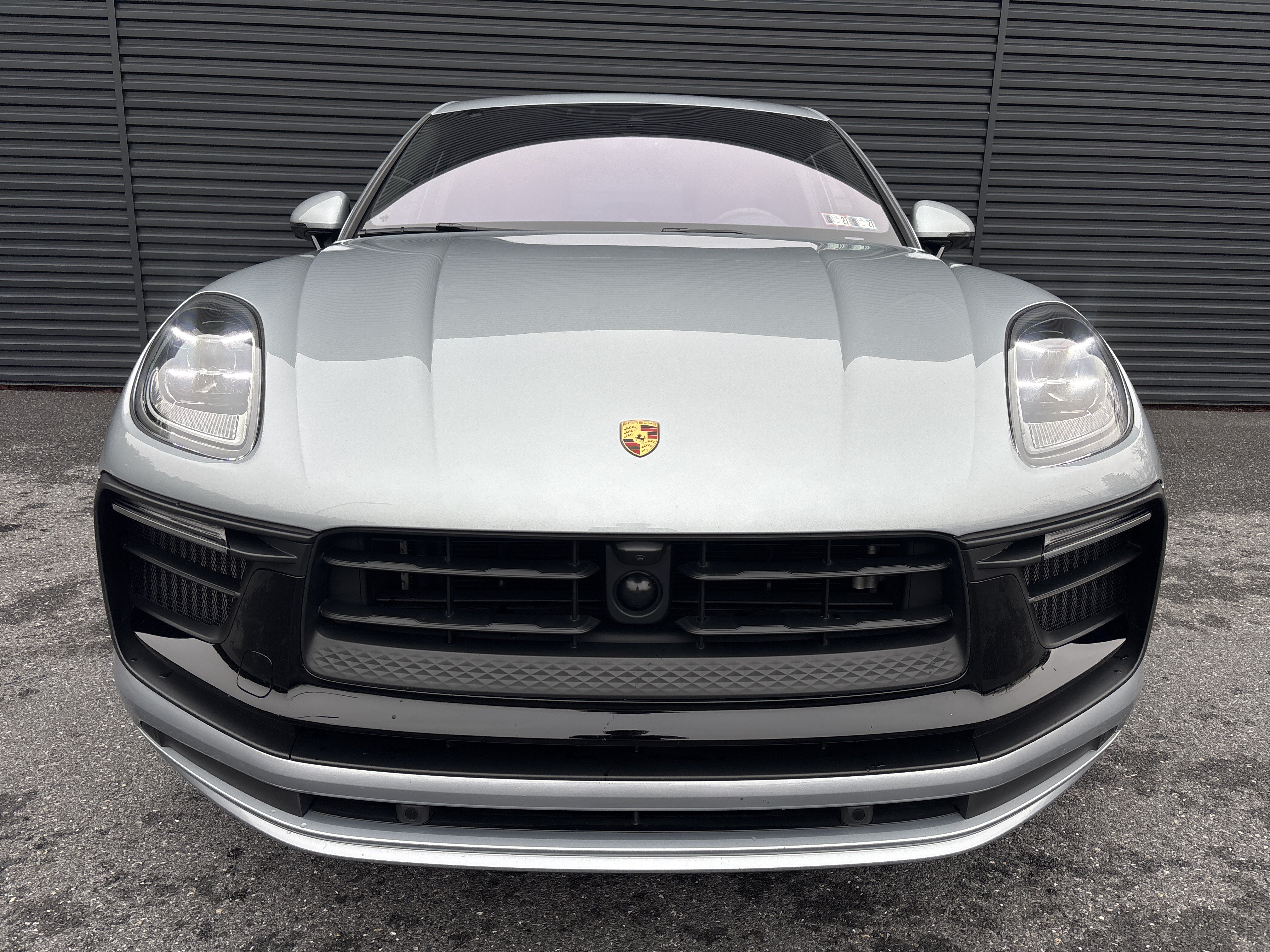 Certified 2025 Porsche Macan GTS AWD/4WD image 8
