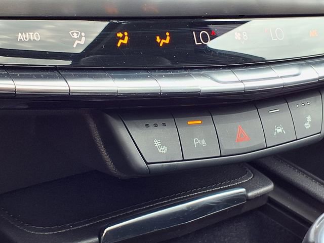 Used 2024 Cadillac XT4 Luxury w/ Cold Weather Package image 5