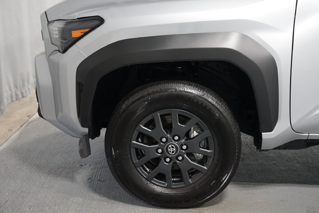 Certified 2026 Toyota 4Runner SR5 AWD/4WD image 5