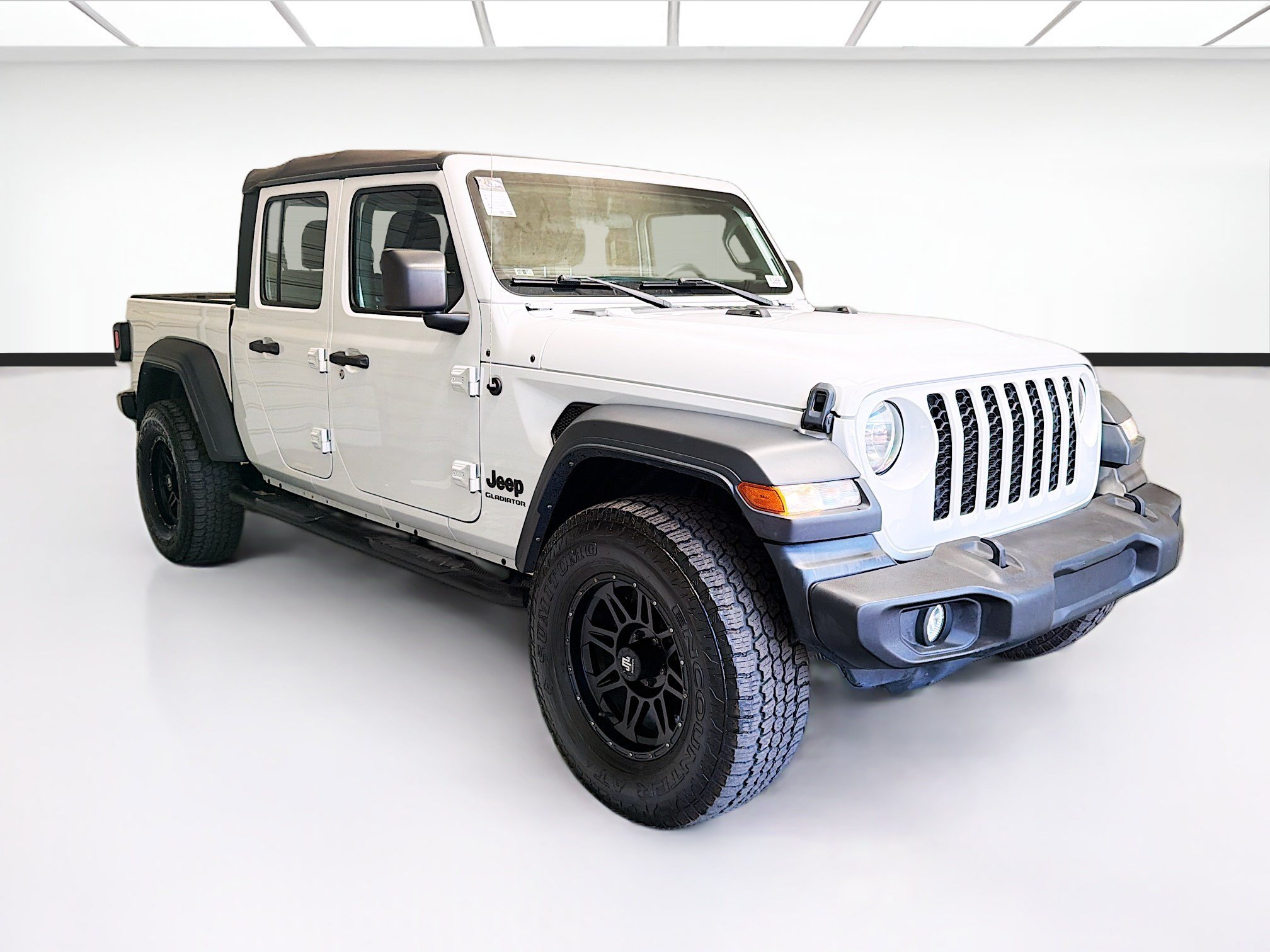 Used 2021 Jeep Gladiator Sport AWD/4WD image 3