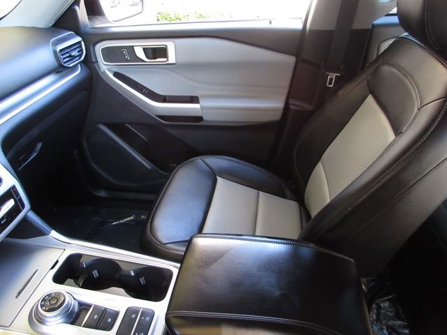 Certified 2022 Ford Explorer XLT w/ Equipment Group 202A image 23